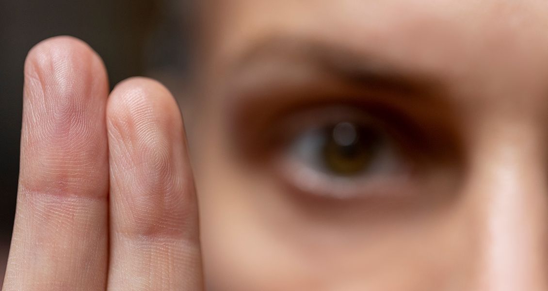 Therapist performing EMDR